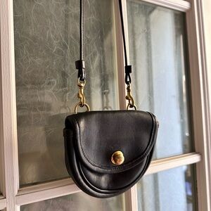 Rare vintage leather Coach crossbody belt bag